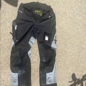 Men's Klim blackand Gray riding gear with protective padding gore-Tex waterproof